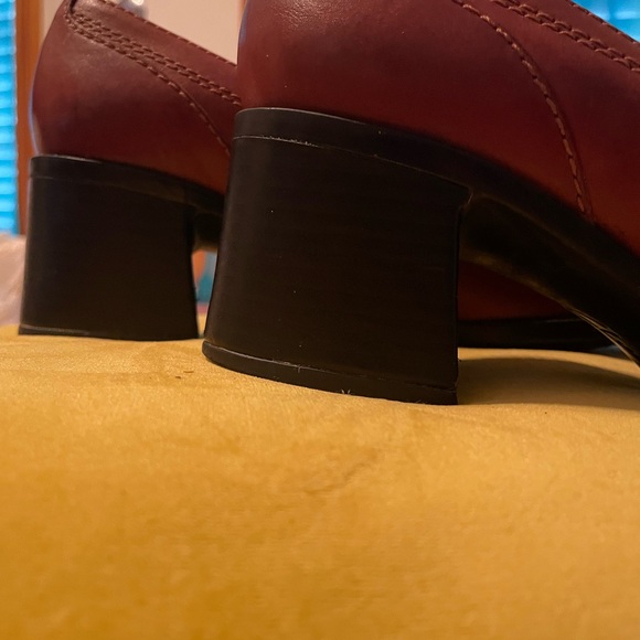 Vintage Clark’s Shoes - Picture 4 of 11